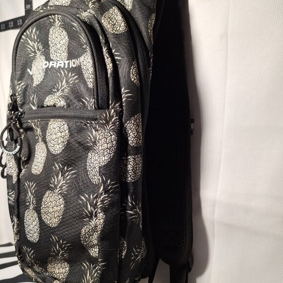 *SALE*Vibedration Hydration Backpack w/o bladder w/ Hat & Bag, blk wht pineapple main image 5